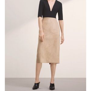 NWOT Aritzia babaton chuck suede skirt